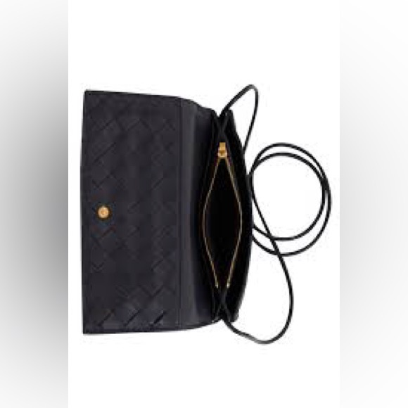 Bottega veneta wallet on a strap shoulder bag in black - Picture 6 of 12